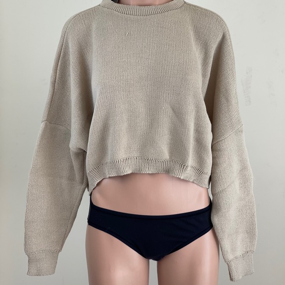 Nasty Gal Knit’s Bound To Happen Sweater-Shorts Set - Picture 7 of 16